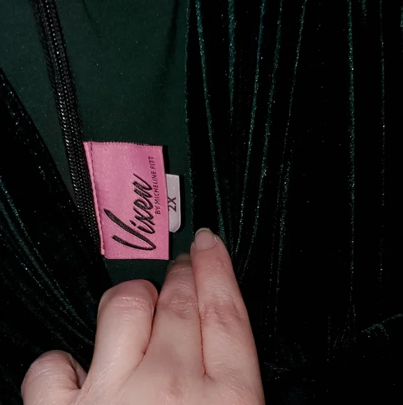 Vixen by Micheline Pitt Startlet Wiggle in Hunter Green Velvet, Size 2x GUC - Picture 4 of 6